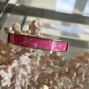 NWOT Lilly Pulitzer Pink & White Gold Bracelet